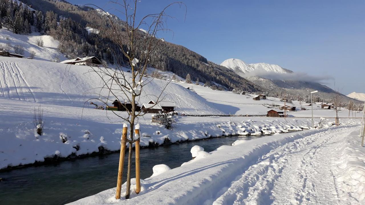 Haus Ruetzbach Lägenhet Neustift im Stubaital Exteriör bild