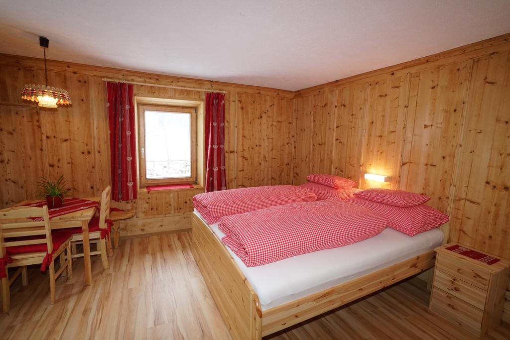 Haus Ruetzbach Lägenhet Neustift im Stubaital Rum bild