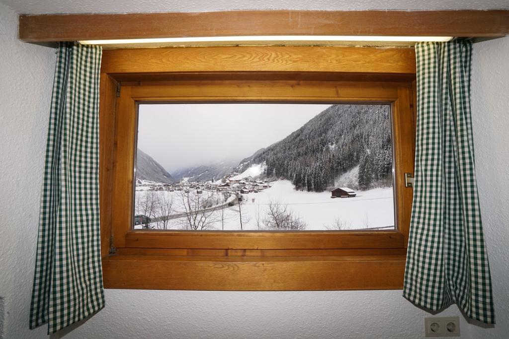 Haus Ruetzbach Lägenhet Neustift im Stubaital Rum bild