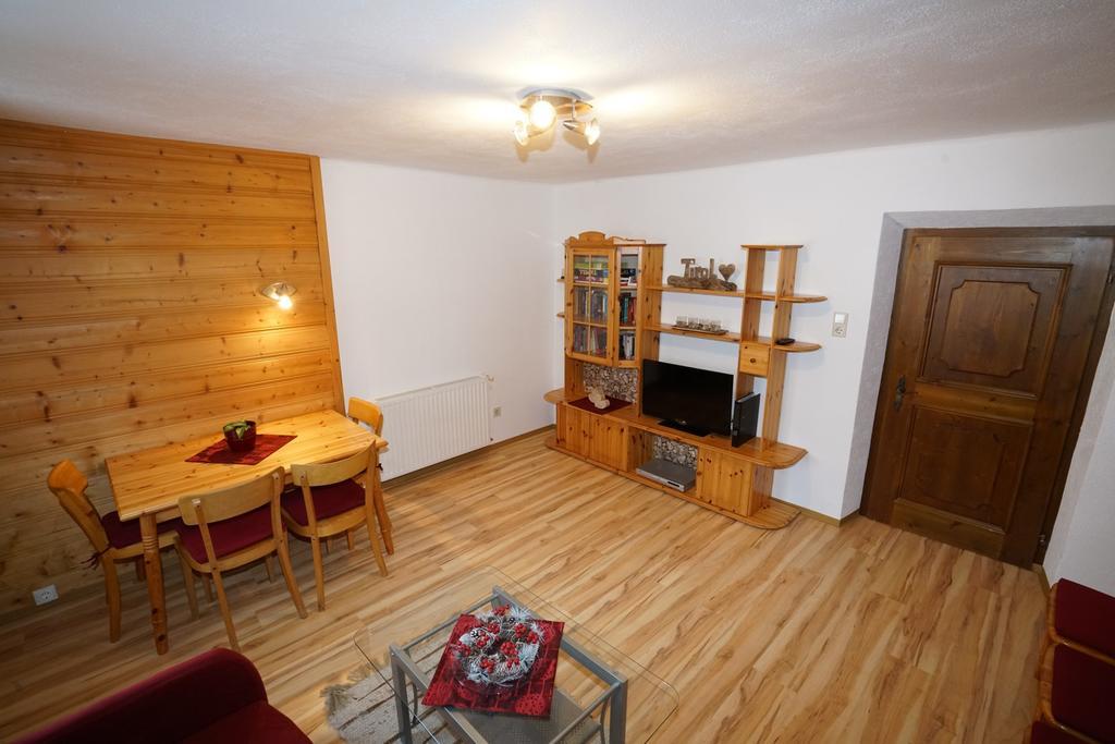 Haus Ruetzbach Lägenhet Neustift im Stubaital Exteriör bild